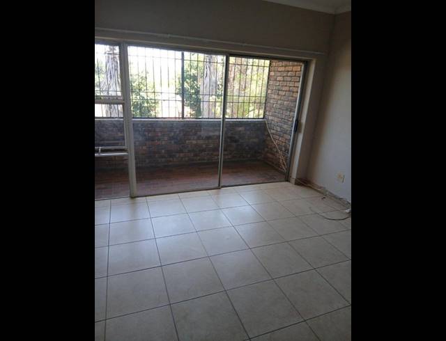 3 BEDROOM TOWNHOUSE FOR SALE IN BRAMLEY PARK